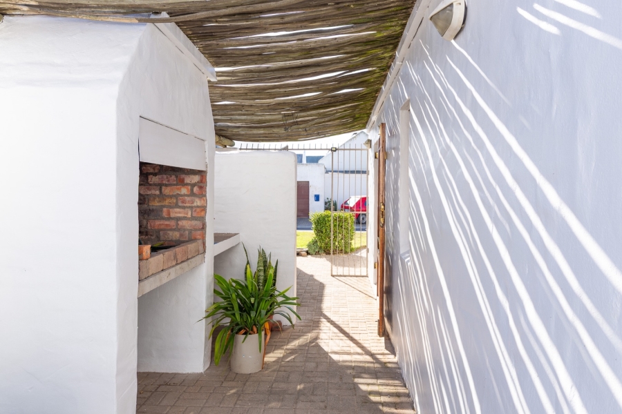 3 Bedroom Property for Sale in Laaiplek Western Cape